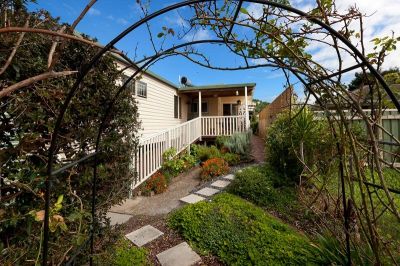 30 Bellevue Parade, Lota