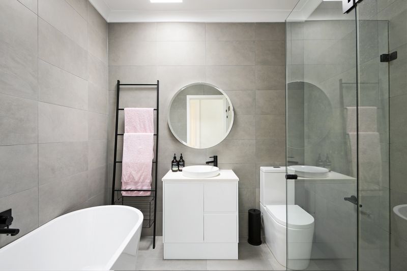 Immaculate Single Level Living