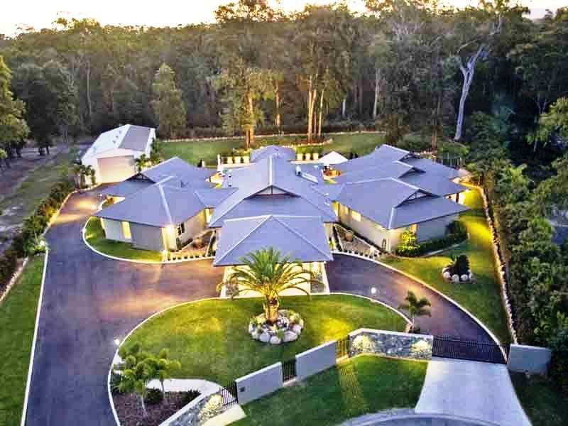 Cooroibah, 81 Edington Drive