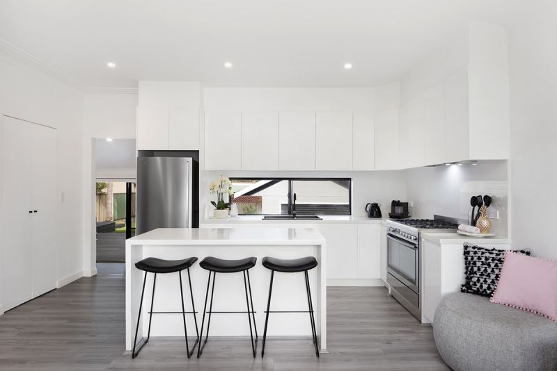 Immaculate Single Level Living