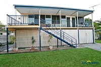 PERFECT FIRST HOME OR INVESTMENT!! OPPORTUNITY KNOCKS!!