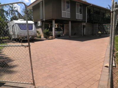 ELEVATED HOUSE ON A HUGE 1020sqrm BLOCK WITH 10mx5m SHED/WORKSHOP