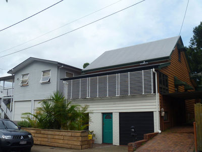 THIS PROPERTY IS UNDER CONTRACT
