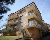 Spacious 2 Bedroom Unit. Across Road From Station & Westfield Shopping. Off Street Parking Included. AVAILABLE NOW