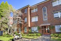 REFURBISHED ART DECO APARTMENT
