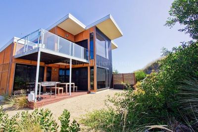 A Statement In Modern Beach House Living
