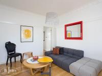 Fresh boutique beachside apartment.