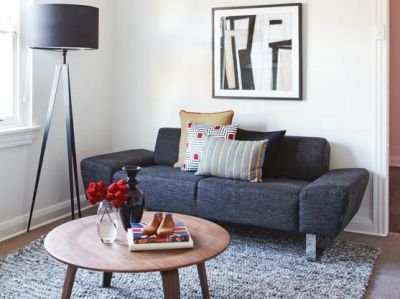 1051 Bondi Beach Entertainer