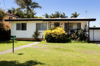 THE PRICE IS RIGHT WITH RENT RETURN OF $320 PER WEEK
