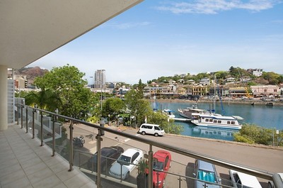 Riveria Apartments - Views over the Marina and City