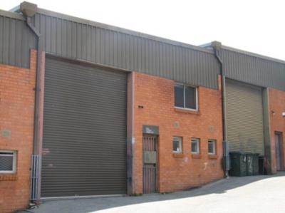 WAREHOUSE IN POPULAR LOCATION