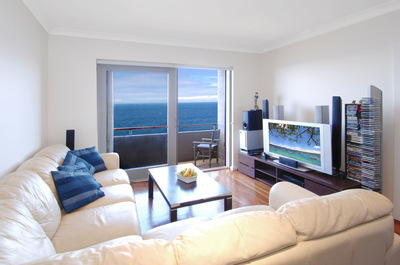 Coastal apartment with panoramic ocean views