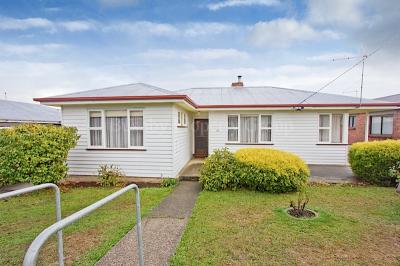 Charming Home With Views!