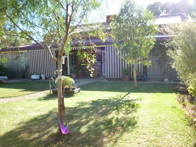 Fully restored Sandstone Cottage