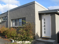 Modern Unit in Quiet Location