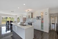 13-15 SCARLETT STREET Avenel, Vic