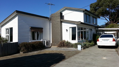 Large Berriedale Home For Sale..Close to Mona, Schools and Shops.