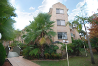 Immaculate 3 bedroom Unit - 