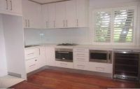TASTEFULLY RENOVATED 3 BEDDER!
