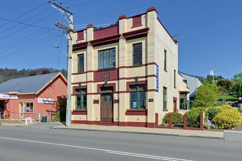 Former Bank 3400 Huon Highway, Franklin