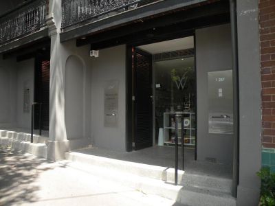 BOUTIQUE RETAIL/OFFICE