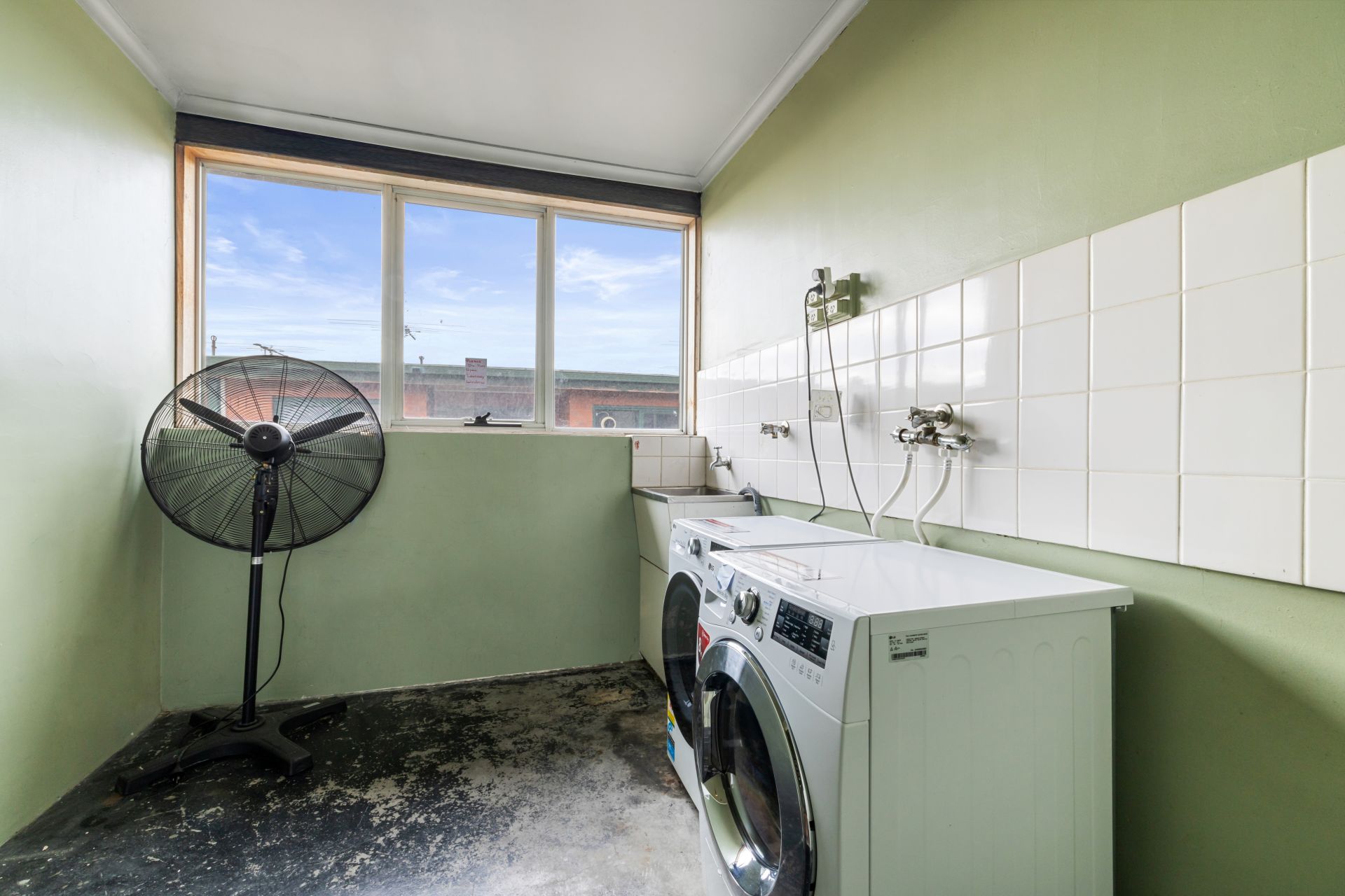 Freshly Updated Apartment in Prime Essendon Location