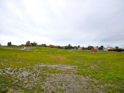 17 Spring Grove, LATROBE, Latrobe - Thumbnail 4