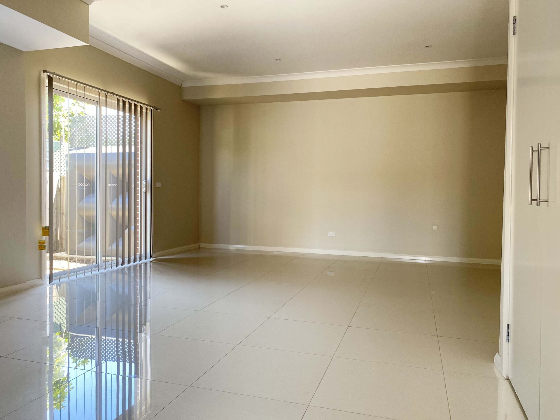LOOKING FOR MODERN SOPHISTICATION? YOUR SEARCH IS OVER!
