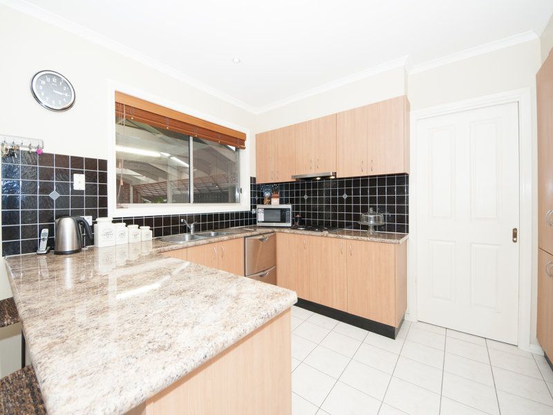 9 Jardier Terrace SOUTH MORANG, South Morang - Thumbnail 7