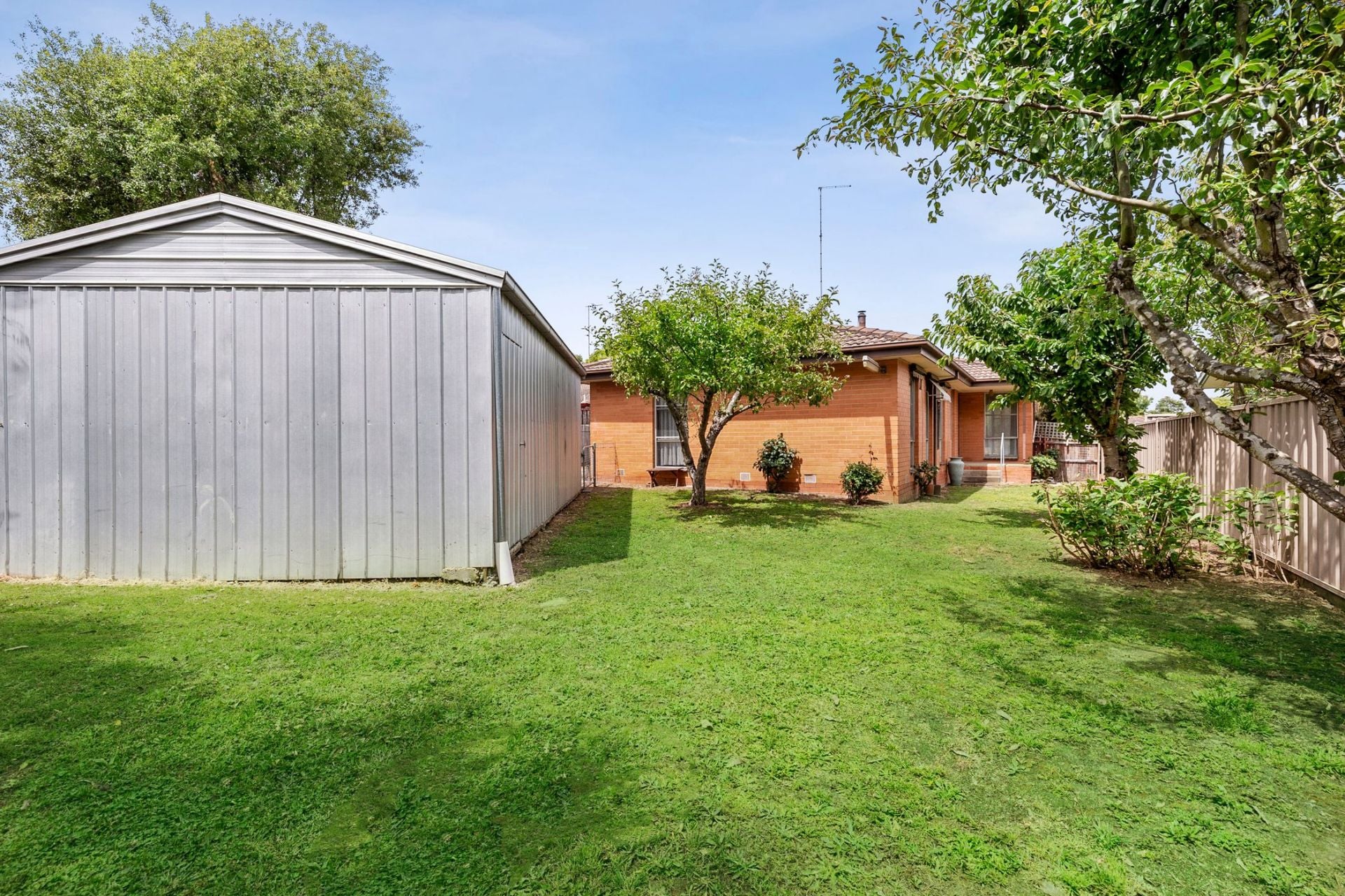 61 Willow Grove, Wendouree, Wendouree - Thumbnail 2