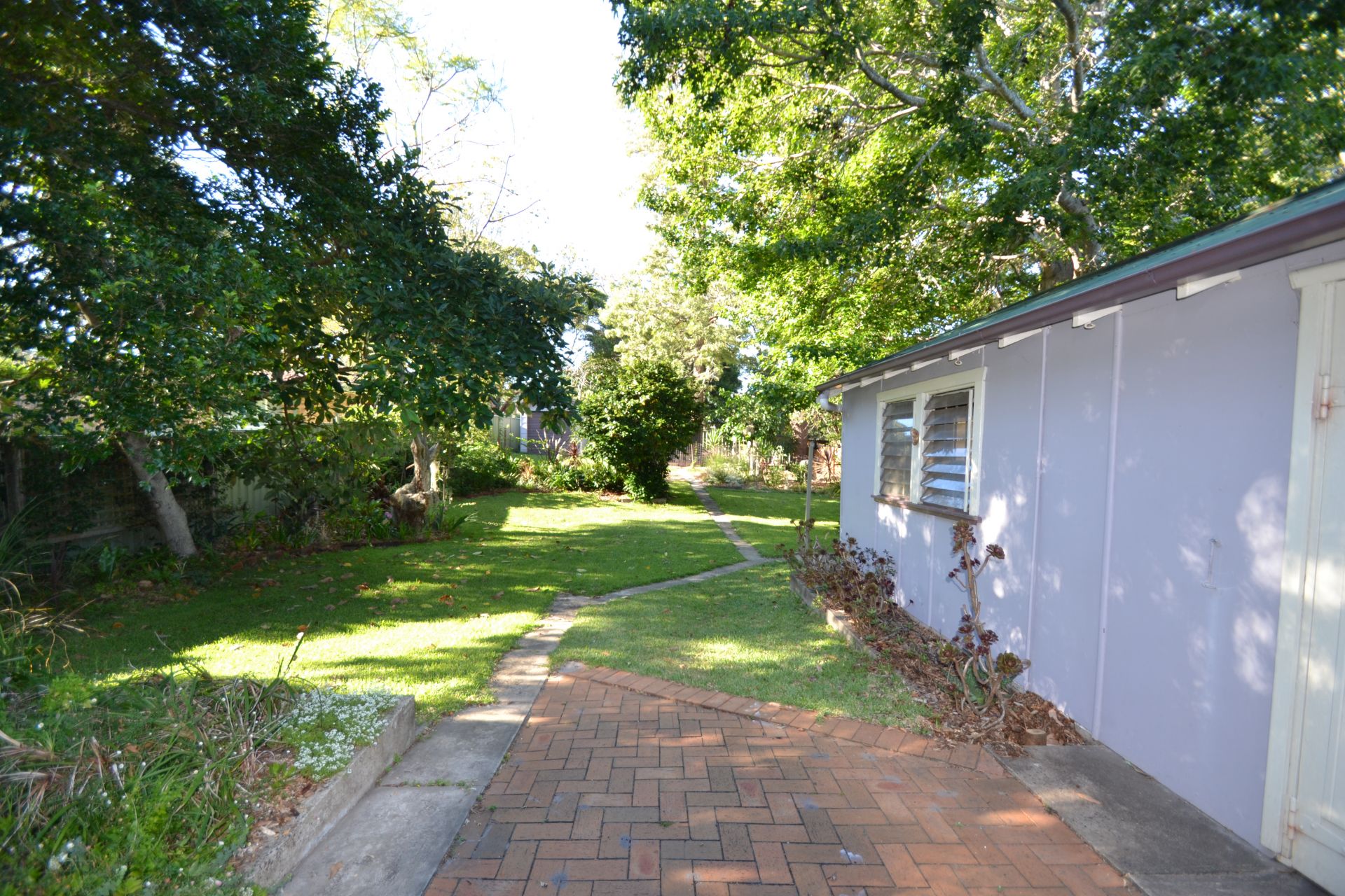 6 Ravenscliffe Road, Shoalhaven Heads First National Coast & Country Real Estate