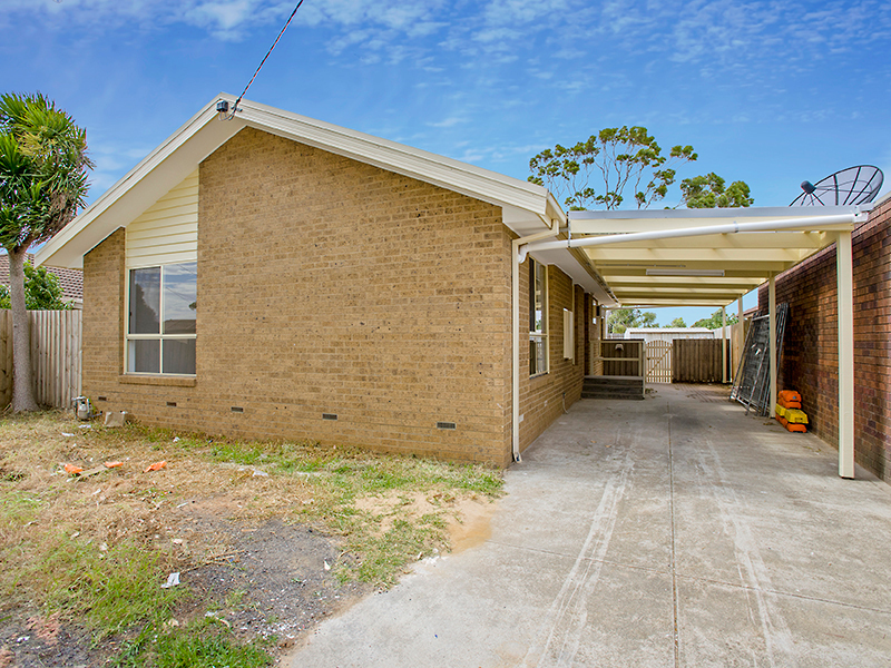 4 Iluka Drive, Werribee - Thumbnail 2