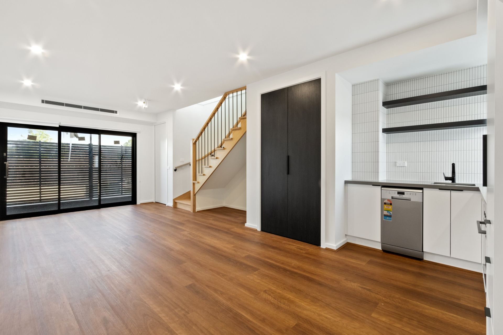 ARCHITECTURALLY DESIGNED RESIDENCES