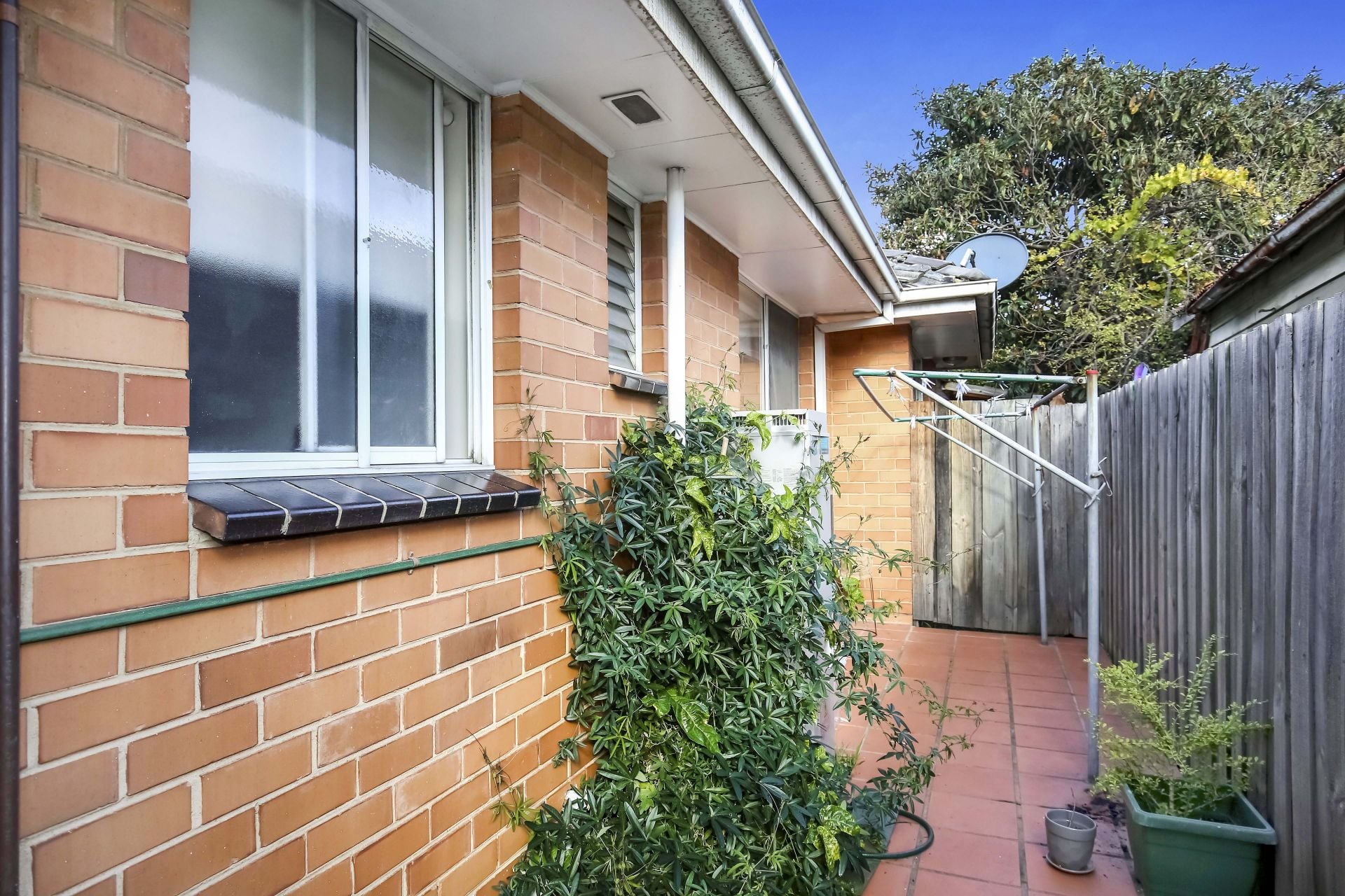 Refurbished Unit In The Heart Of Thornbury