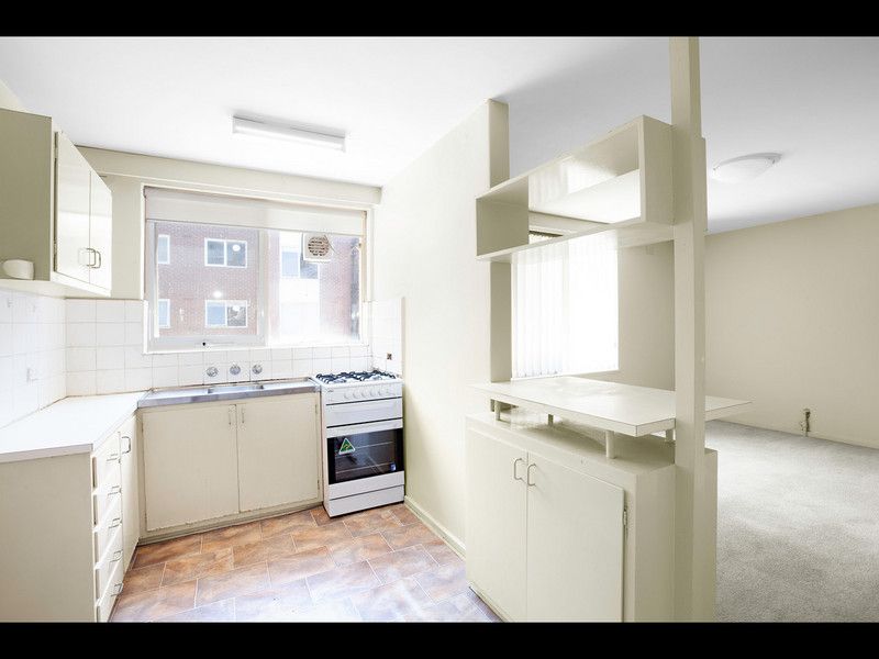 4/42 Morang Road, Hawthorn - Thumbnail 4