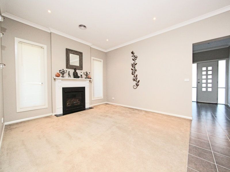 31 Torbreck Avenue SOUTH MORANG, South Morang - Thumbnail 5
