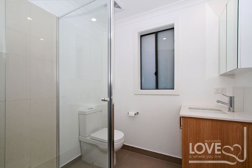 AS NEW & PERFECTLY LOCATED!