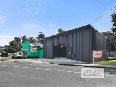 OFFICE/WAREHOUSE FREESTANDER WITH MAJOR EXPOSURE!