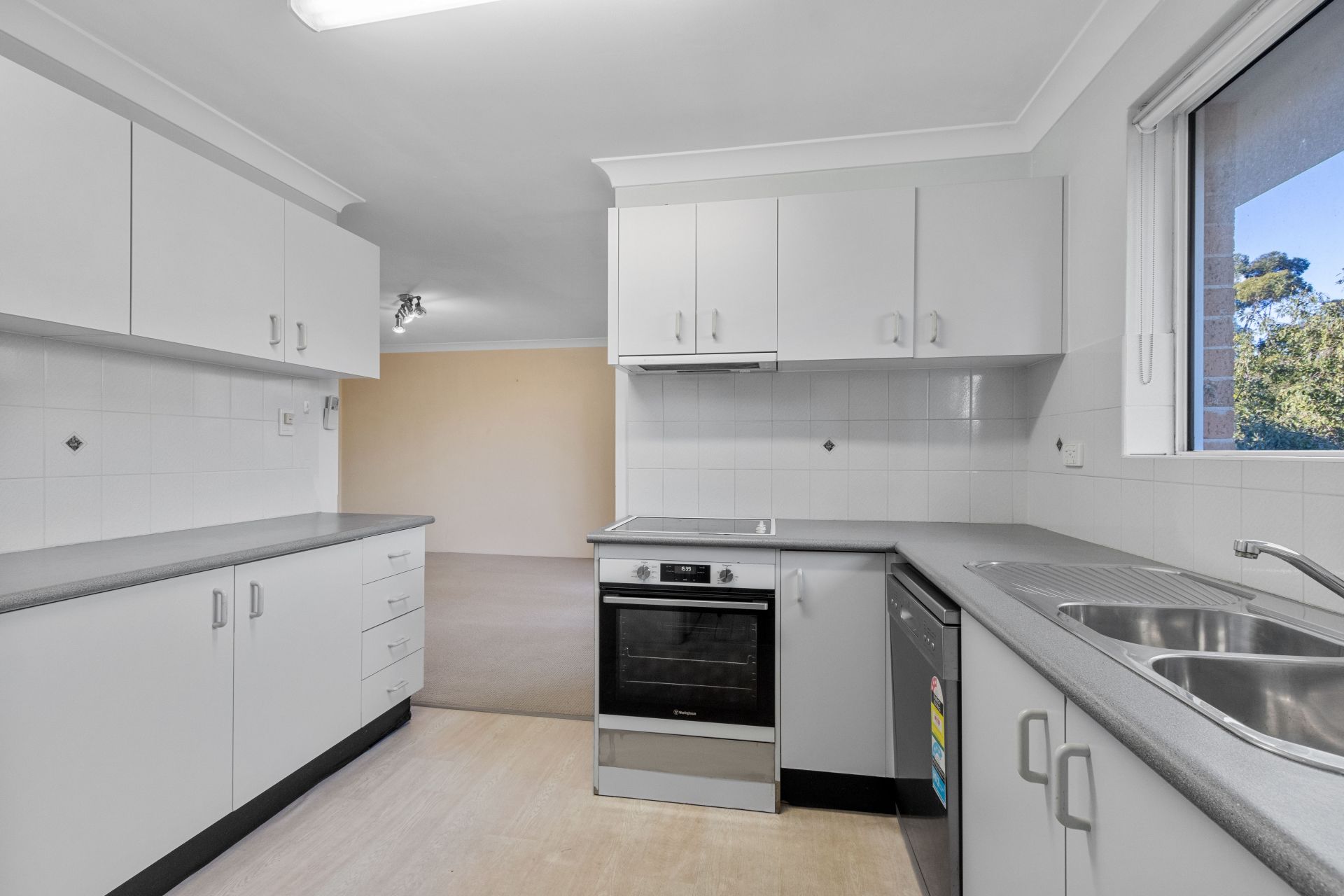18/1092-1096 Old Princes Highway, Engadine, Engadine - Thumbnail 4