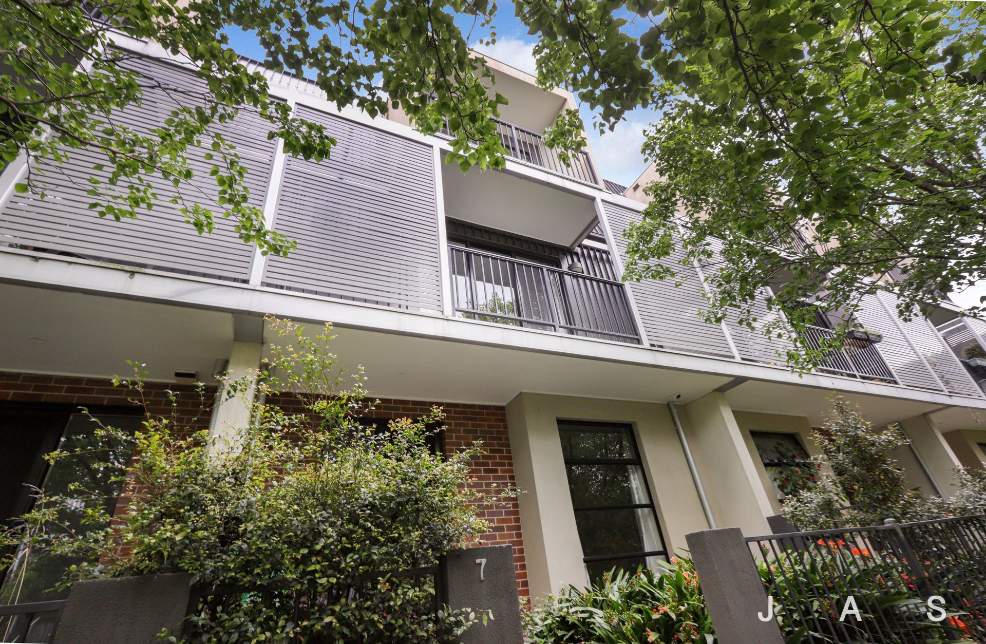 7/20 Hewitt Avenue Footscray VIC, Footscray - Thumbnail 2