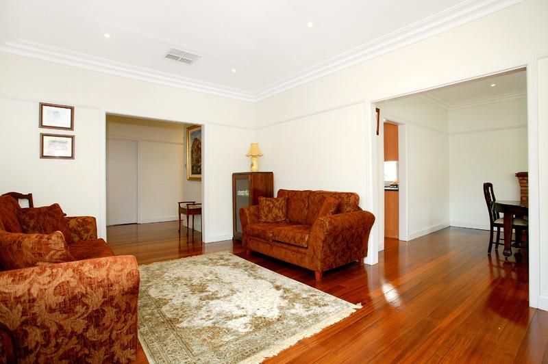 **Gorgeous Family Home** 6/ 9 / 12 month lease available**