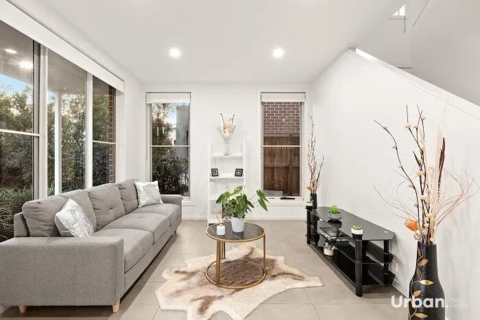 Denham Court 36 Indigo Crescent