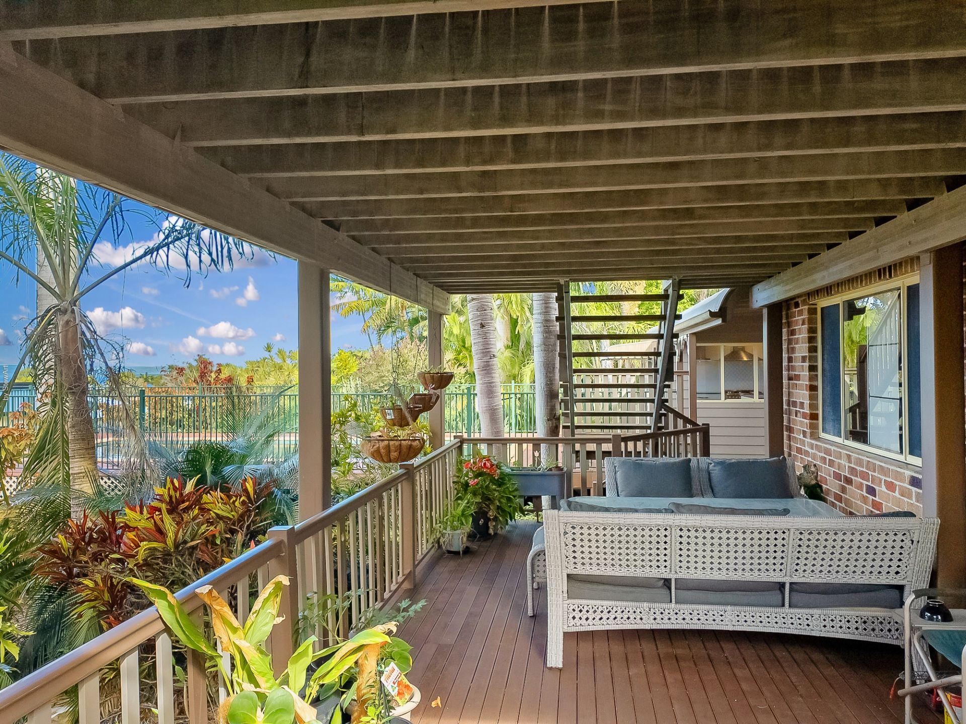 27 Cove Boulevard, RIVER HEADS Mitchells Realty