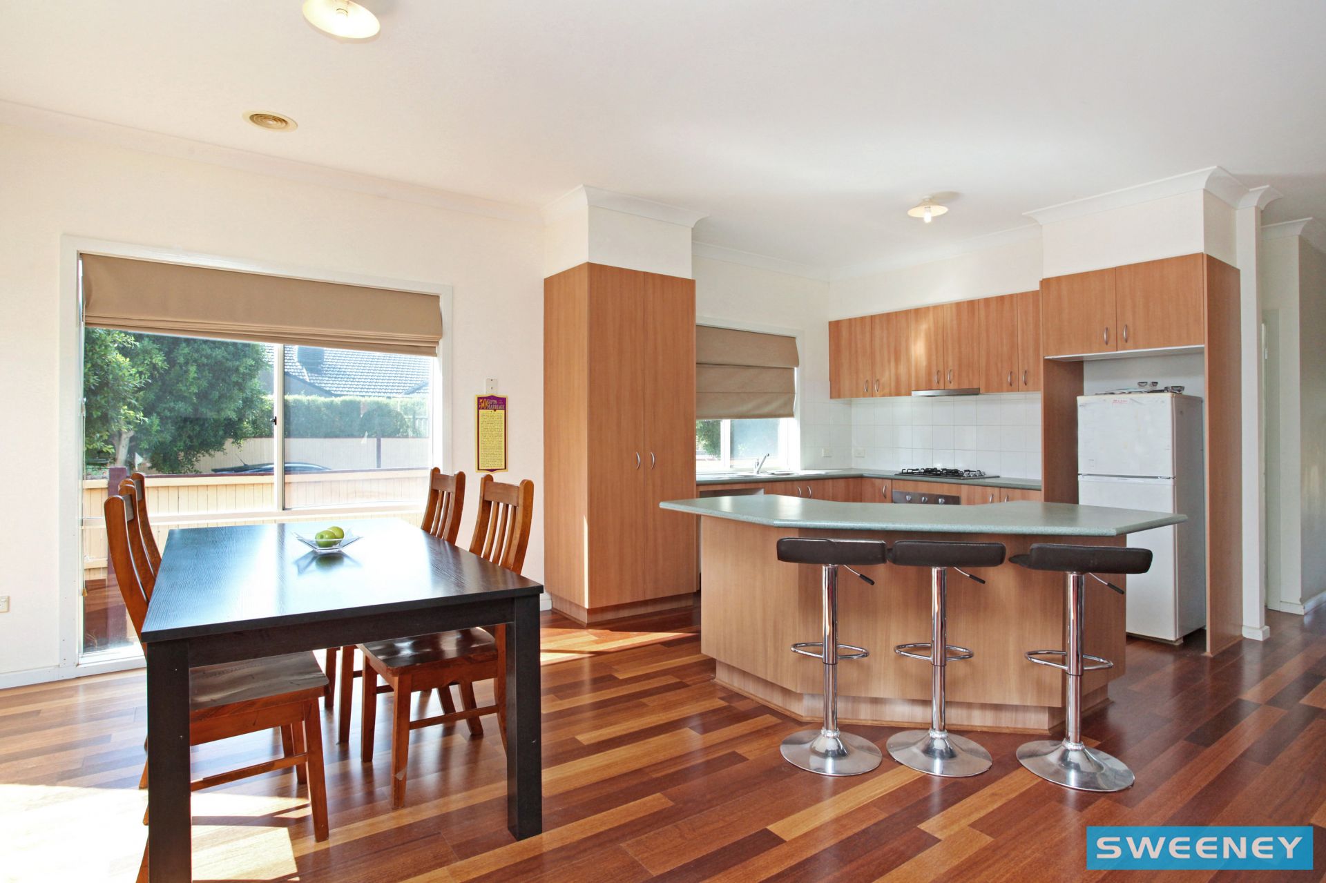11 Lyme Park Circle, Caroline Springs - Thumbnail 4