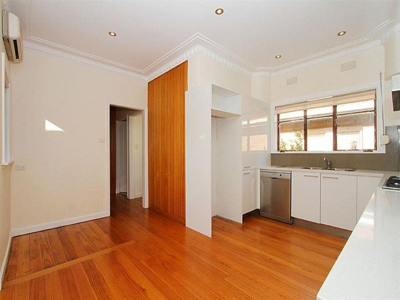 9 Kia Ora Road, Reservoir