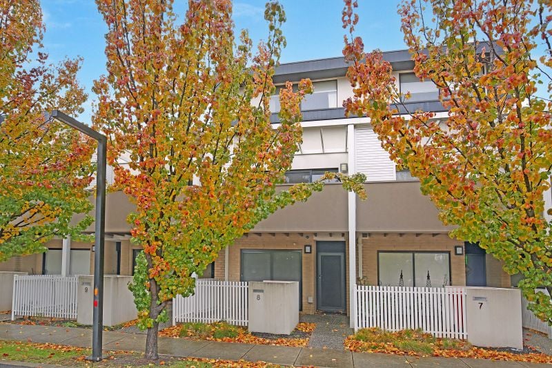 8 Gorman Drive, Mill Park