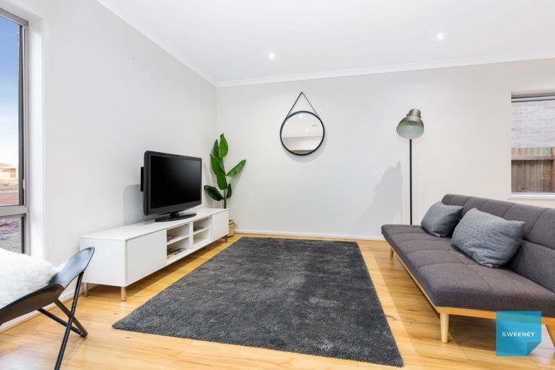 28 Lagoon Drive, Aintree - Thumbnail 5