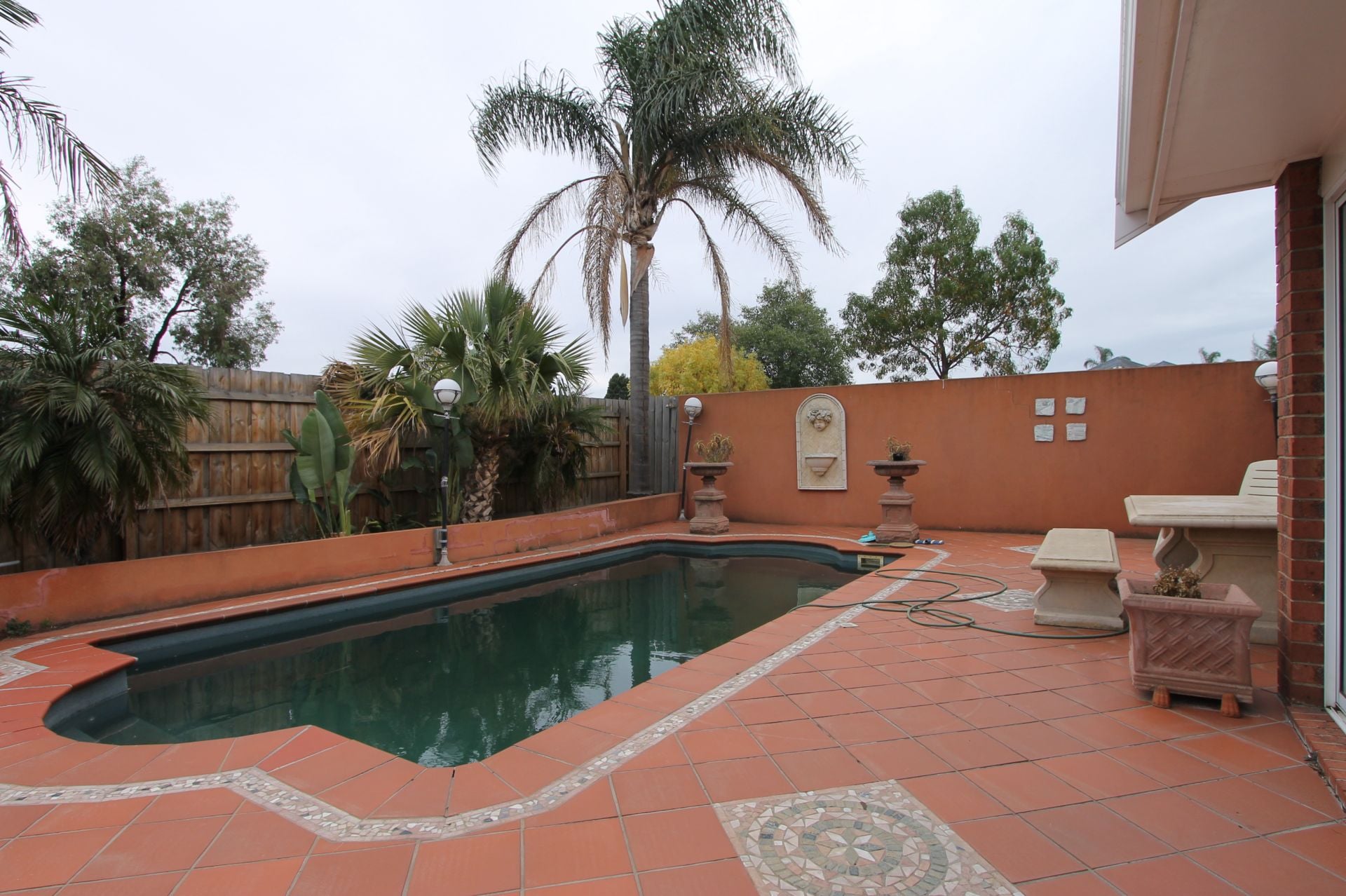 Lovely Family Home With Heated Swimming Pool