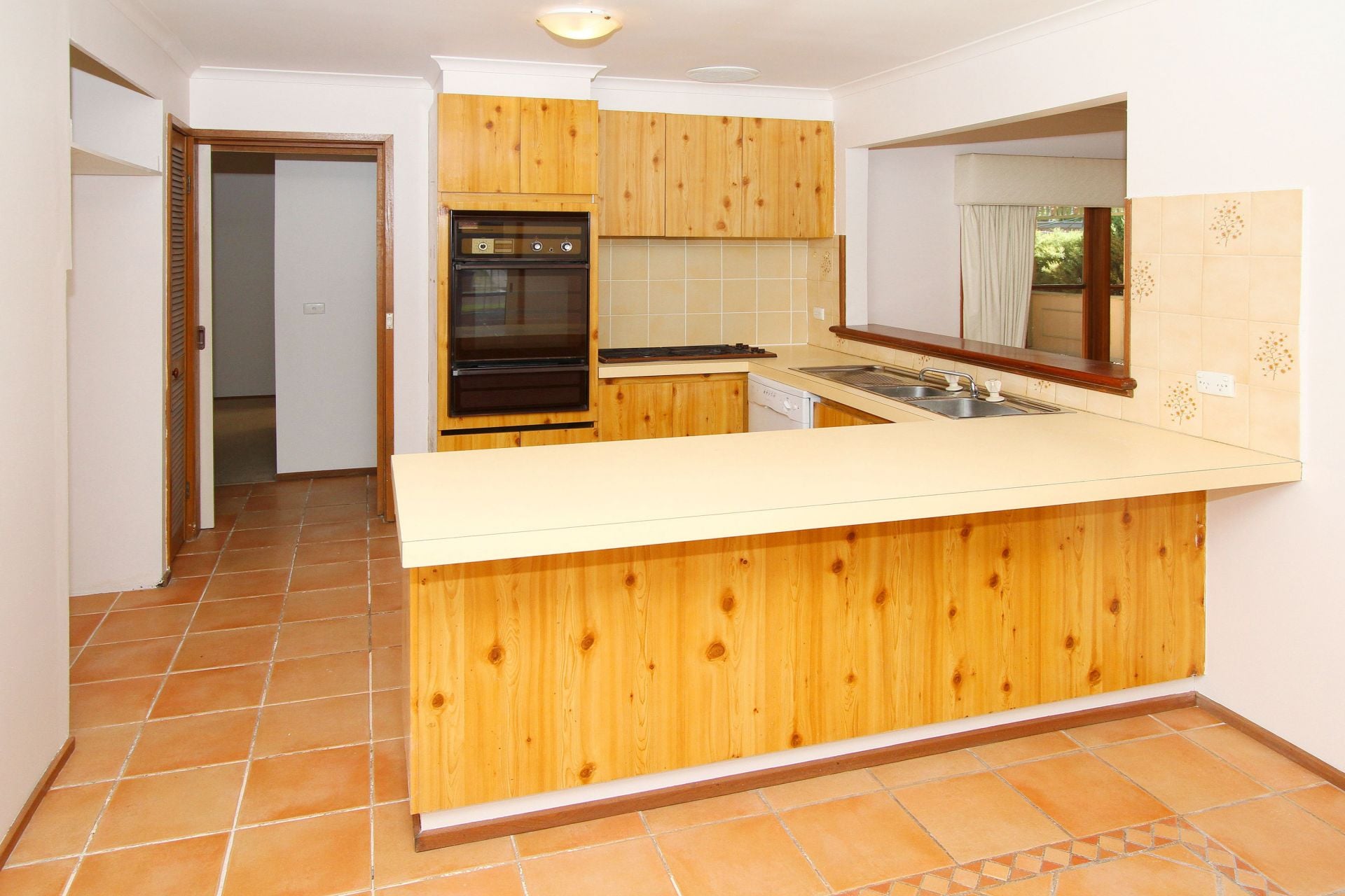 IDEAL FAMILY HOME