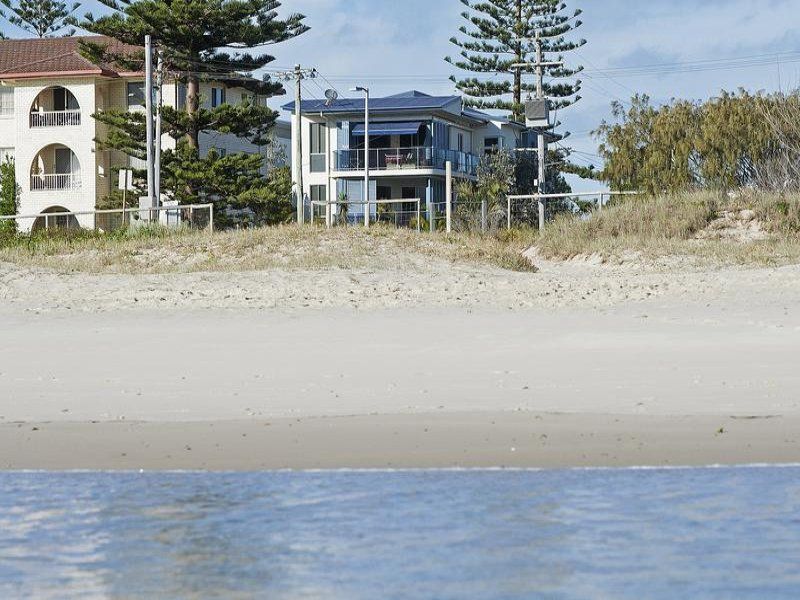1/199 Golden Four Drive, BILINGA, Reflection On The Oceanside - Just One Of 2! - Thumbnail 8